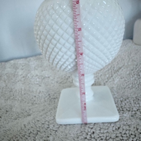 VINTAGE Milk Glass Ball Vase Westmoreland Ivy English Hobnail Pedestal NO FLAWS! - Picture 9 of 14